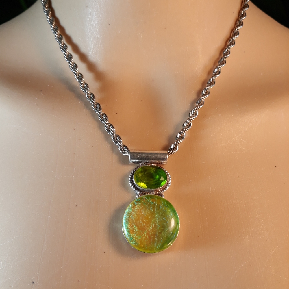 BEAUTIFUL  PENDANT